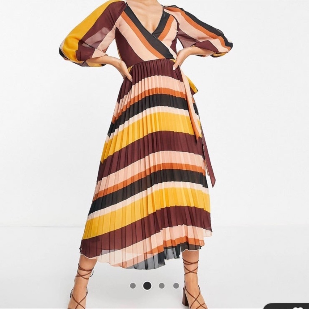 ✨New Pleated wrap dress